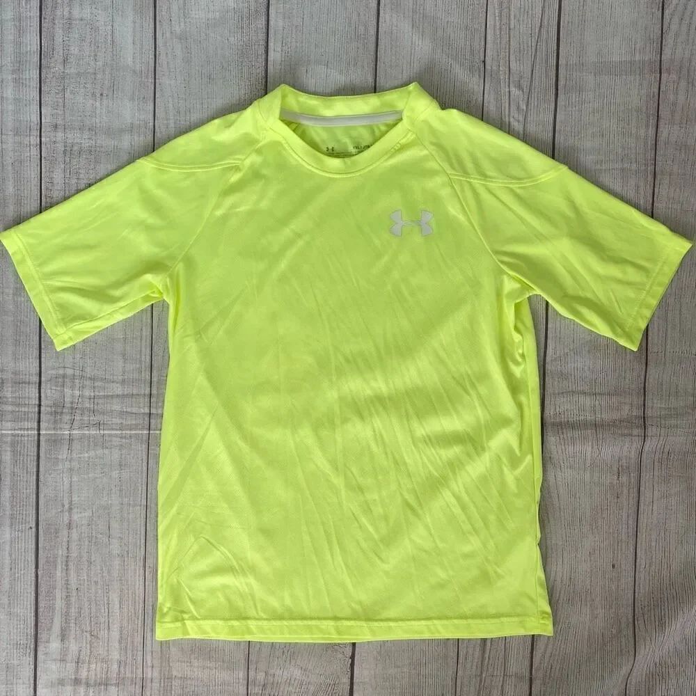 Under Armour heatgear youth boys XL loose fit Crewneck short sleeve shirt